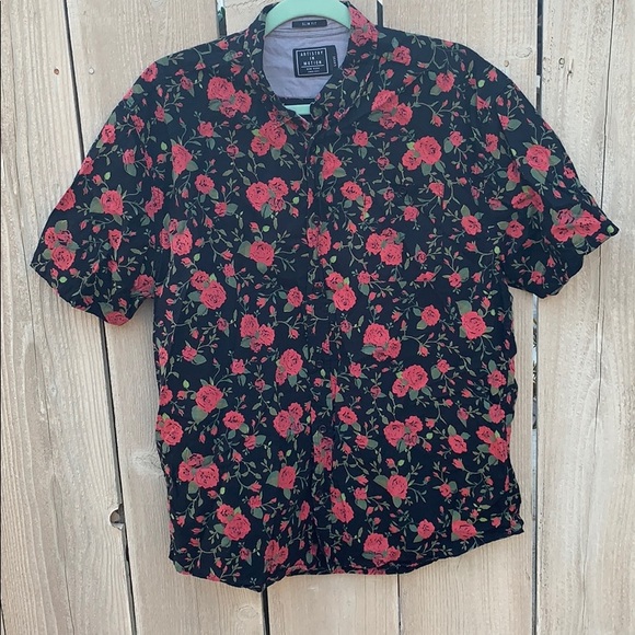 Artistry in Motion Other - Artistry in Motion roses button down shirt